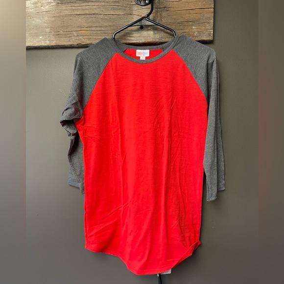 LuLaRoe Randy Tee - Picture 2 of 2